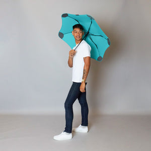 2020 Metro Mint Blunt Umbrella Model Side View