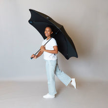 Load image into Gallery viewer, 2020 Black/Blue Sport Blunt Umbrella Model Side View