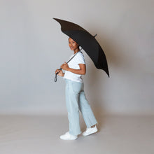 Load image into Gallery viewer, 2020 Classic Black Blunt Umbrella Model Side View