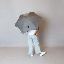 Load image into Gallery viewer, 2020 Charcoal Coupe Blunt Umbrella Model Back View