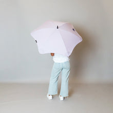 Load image into Gallery viewer, 2020 Lilac Coupe Blunt Umbrella Model Back View