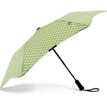 Load image into Gallery viewer, Metro Melon Check Blunt Umbrella Side View