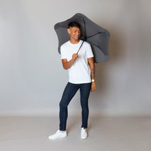 Load image into Gallery viewer, 2020 Metro Charcoal Blunt Umbrella Model Front View