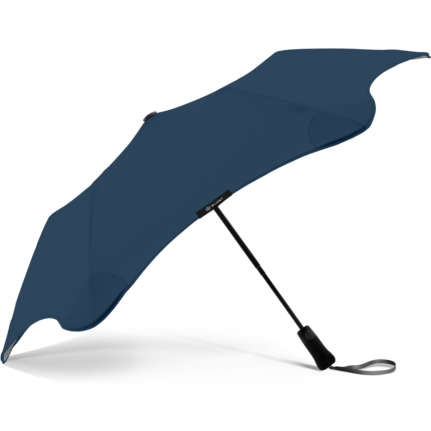 2020 Metro Navy Blunt Umbrella Side View